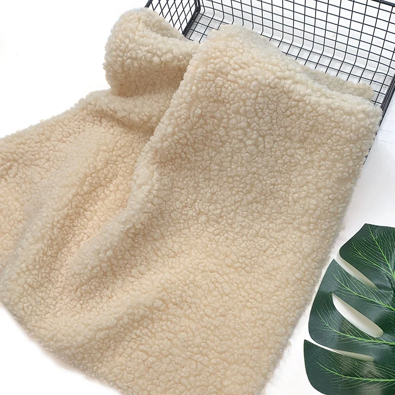 2 Pieces Set Plush Fabric 45x50cm 100% Polyester Skin-friendly Soft Minky Fabric DIY Craft 2 Pieces Set Faux Fur Fabric