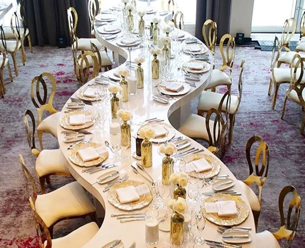 طاولة طعام على شكل ثعبان قابلة للطي على شكل حرف S للمدرسة الخارجية خشبية