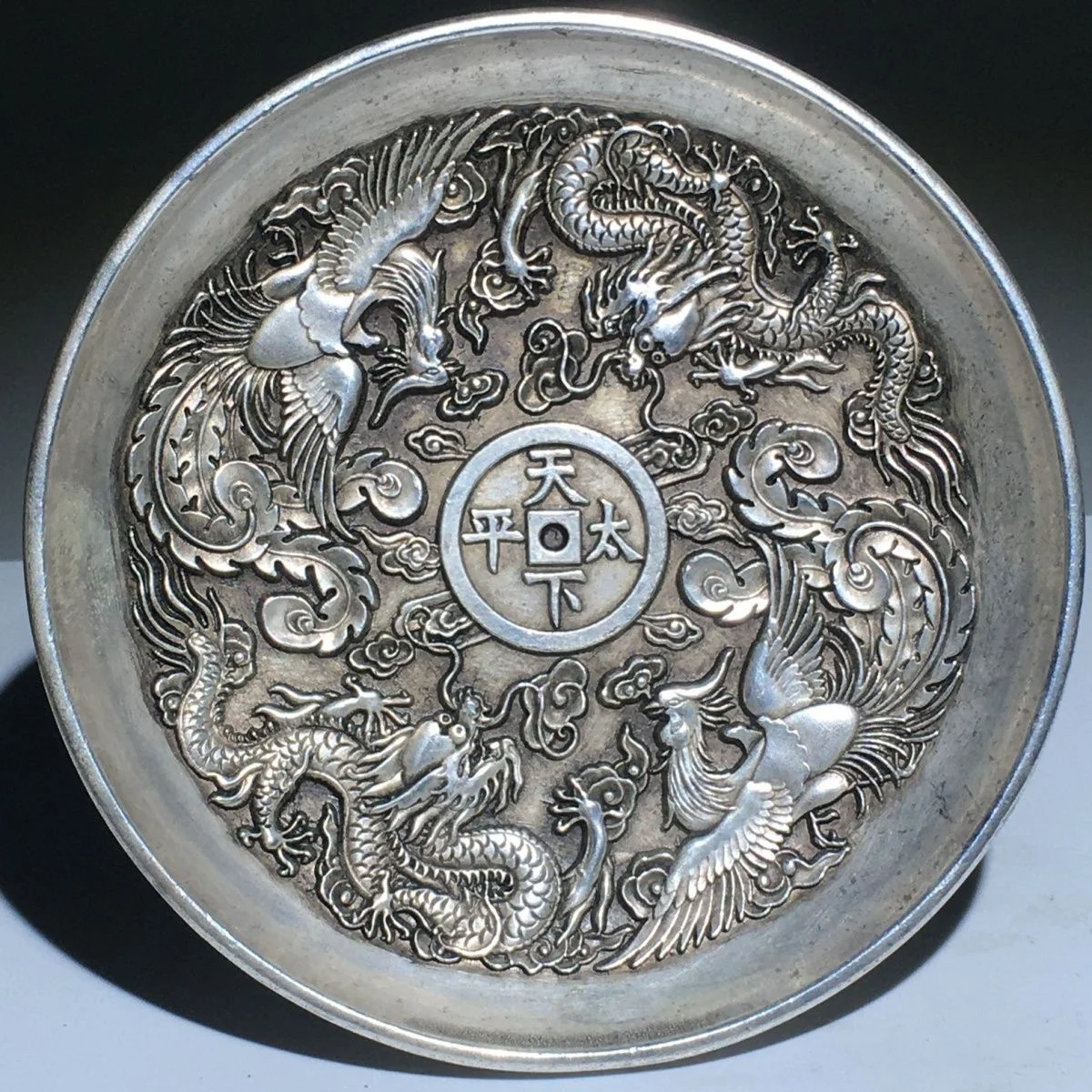 

Old silverware, Qing Dynasty, Qianlong, Shuanglong, Shuangfeng world, Taipingd silver plates object collections