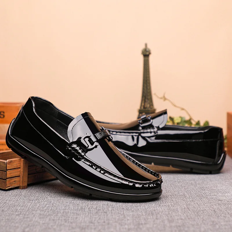 

Men's Sneakers and Casual Shoes for Man Shoes First-layer Cowhide, Pull-over Style, Wear-resistant, Rubber Sole N-8228