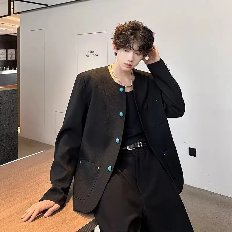 

White oulder Padded Korean Sle Casual Men's Jaet Loose Fit American Sle Coat Button Detail No Filling