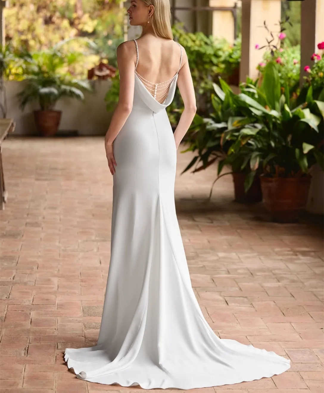 تخصيص طويل مطرز الخامس الرقبة فساتين الزفاف حورية البحر كريب الاجتياح قطار زيبر الظهر أثواب الزفاف للنساء