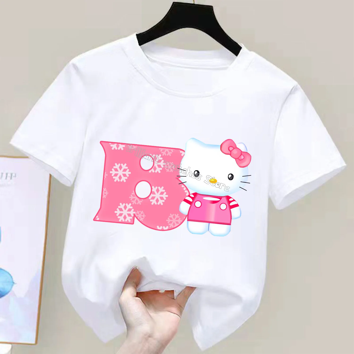 Hello Kitty 26 literki t-shirt dla dzieci Sanrio Cartoon t-shirt moda biały krótki rękaw uroczy Anime luźne ubrania prezent dla dzieci