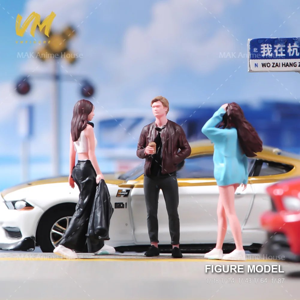 プリントミニチュア 1/24 1/64 1/43 1/87 少年飲むコーヒーと友達と話す道端の女の子のシーンフィギュア人形モデルカーのおもちゃ