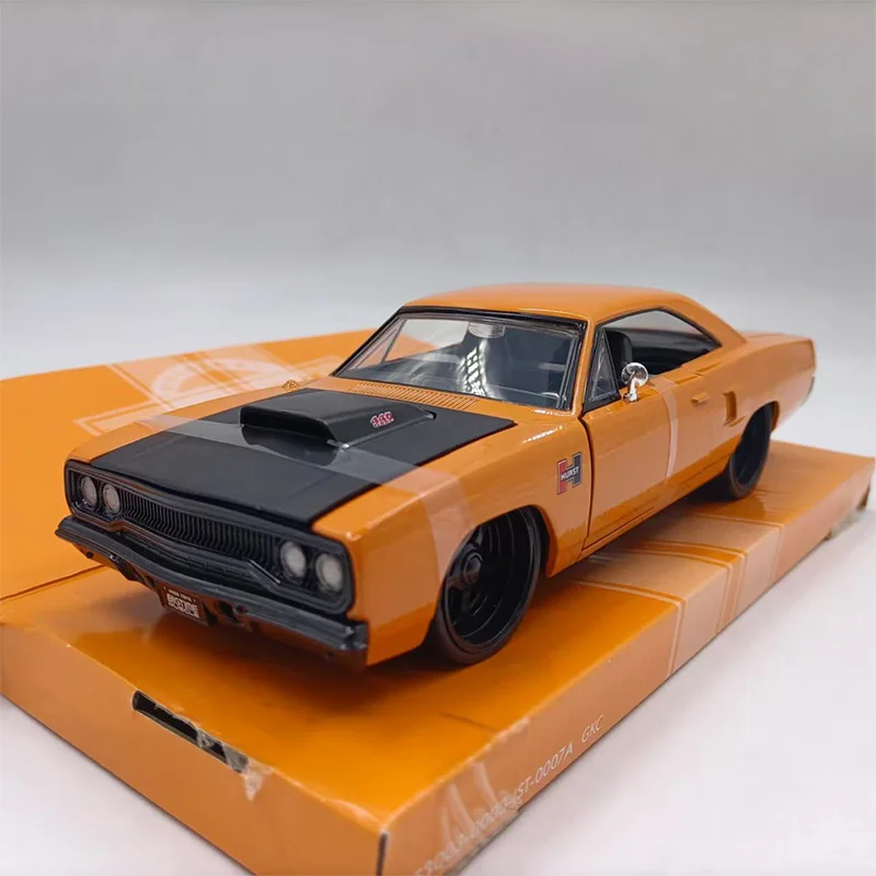 Jada 1:24 Scale 1970 Plymouth Diecast Alloy Miniature Car Model Classic Collectible Display Gifts