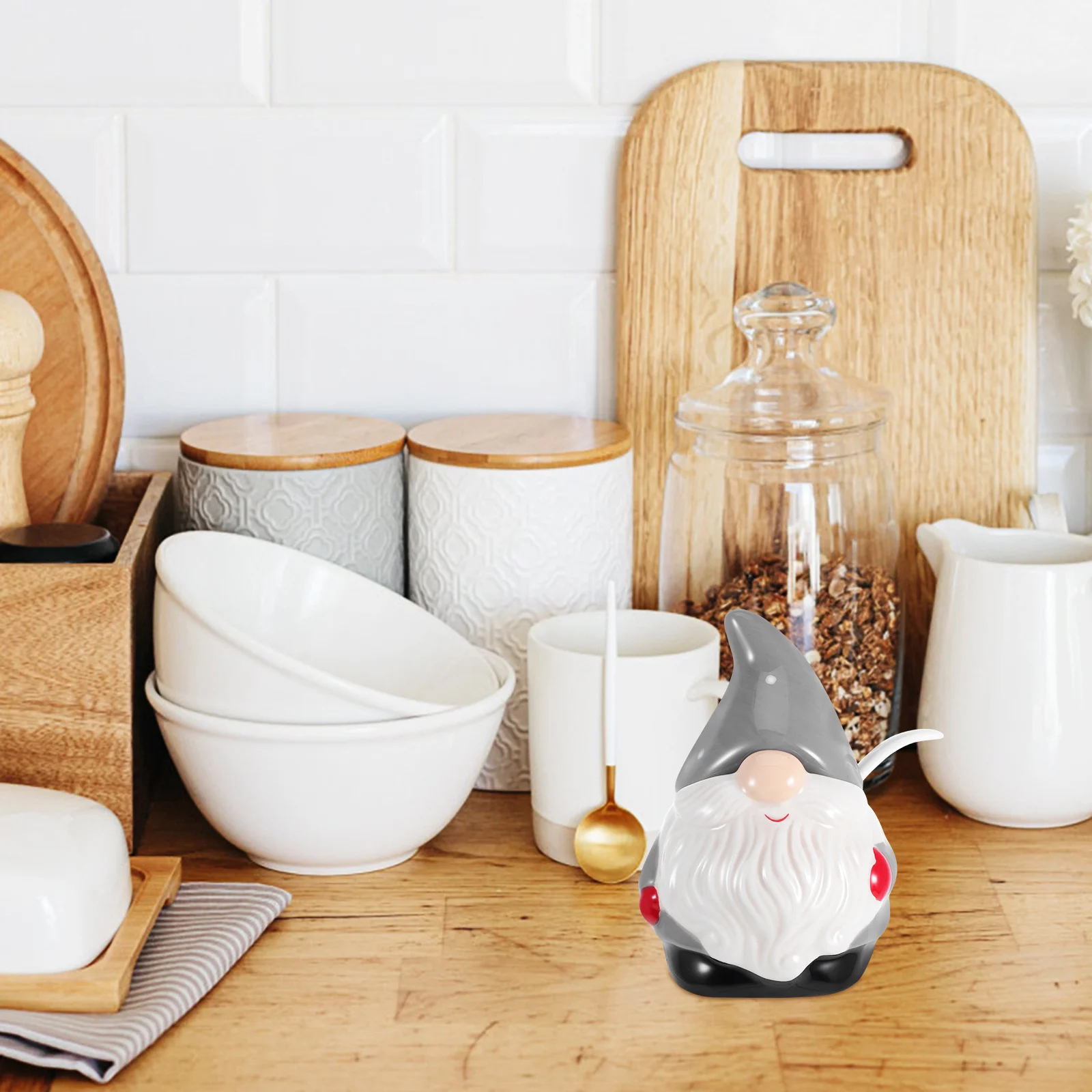 

Ceramic Spice Box Santa Design Kitchen Supplies Multi-Purpose Salt Sugar Pepper Storage Jar High Temperature Firing Smooth