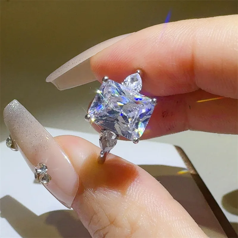Gift Box Moissanite PT950 Platinum 3 Carat Radiant Three Stone Ring for Women, exquisite luxury jewelry as a thoughtful gift
