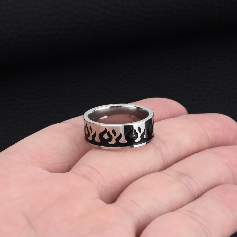2023 New Punk Vintage Red Flame Pattern Men\'s Stainless Steel Ring Men\'s And Women\'s Wedding Ring Party Jewelry Gift