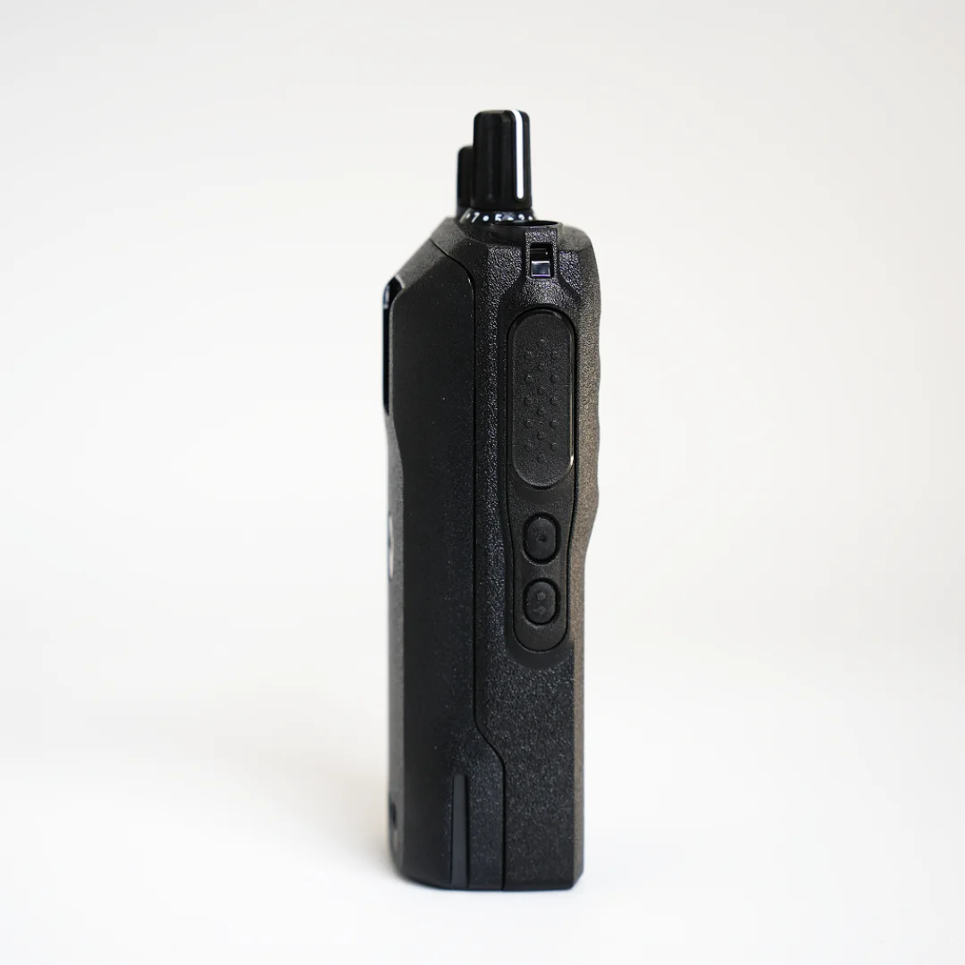 

Best Selling For R2 Digital Mini Mobile Radio Portable DMR Walkie Talkie With 10km Range For Security Applications