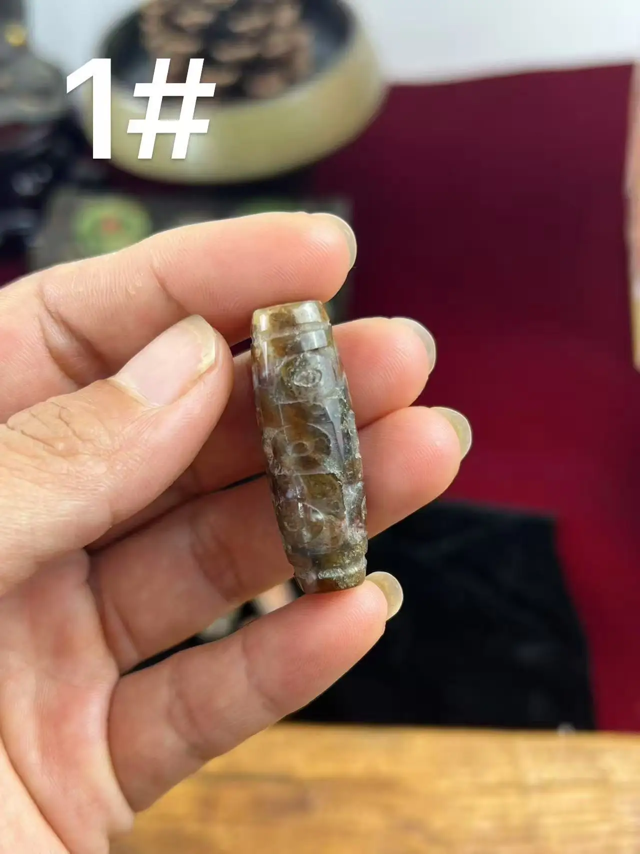 

1 bag/lot Special rare material ancient Dzi bead carved conch Dzi bead pattern pure raw loose beads wholesale