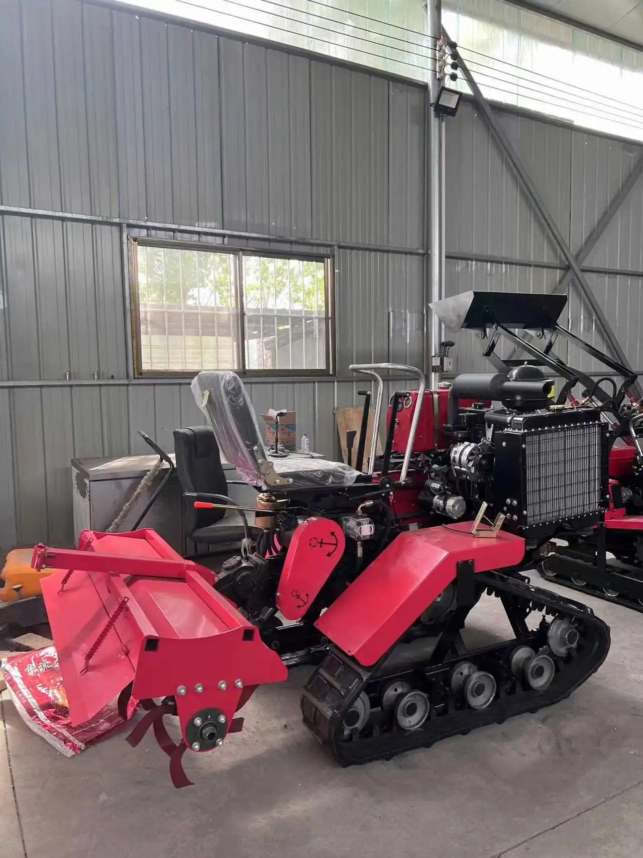 Nueva máquina de lenguaje micro funcional tipo neumático que soporta la máquina de gestión pastoral de retorno de campo, cultivador rotativo