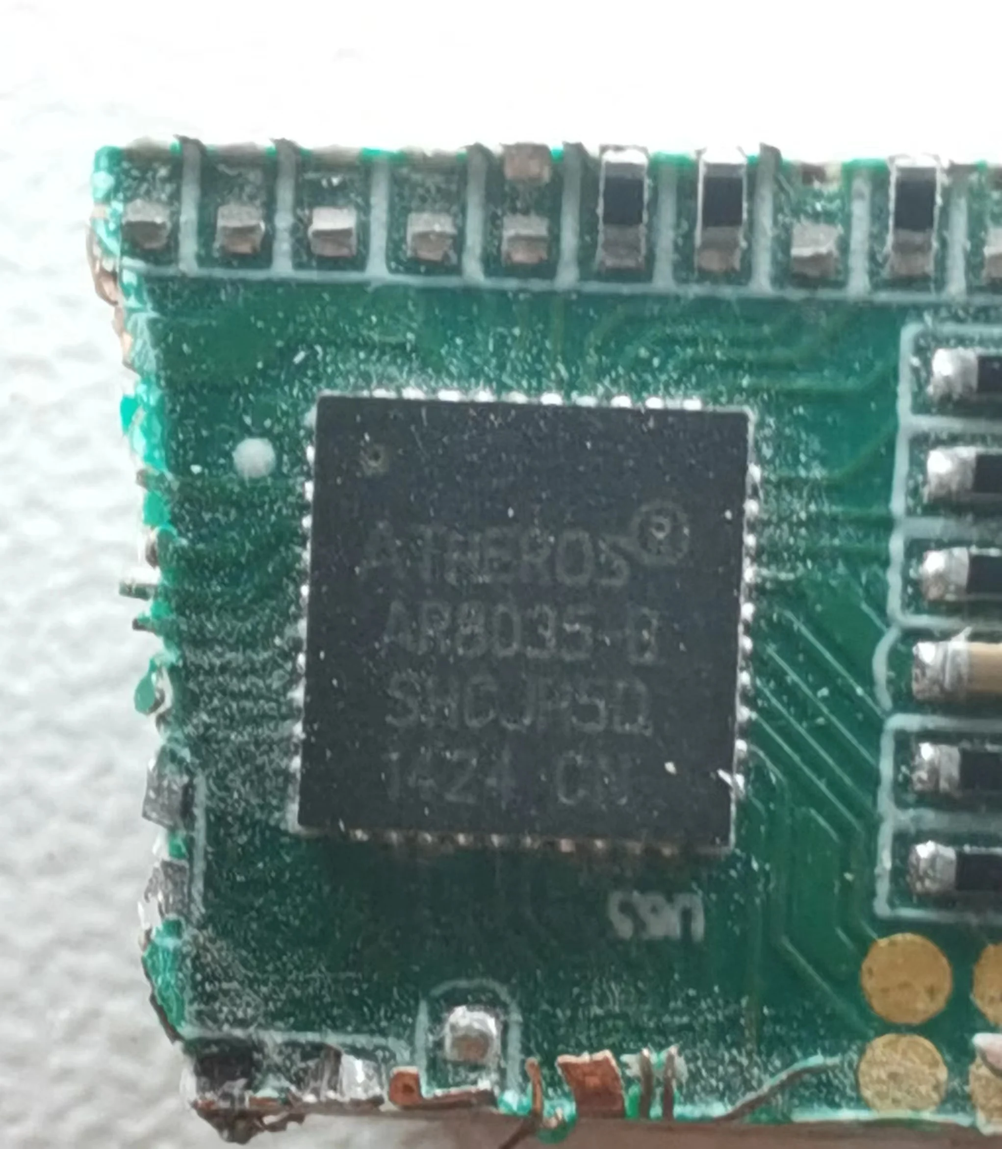 

AR8035-B QFN Встроенный гигабитный Ethernet-трансивер 10/100/1000