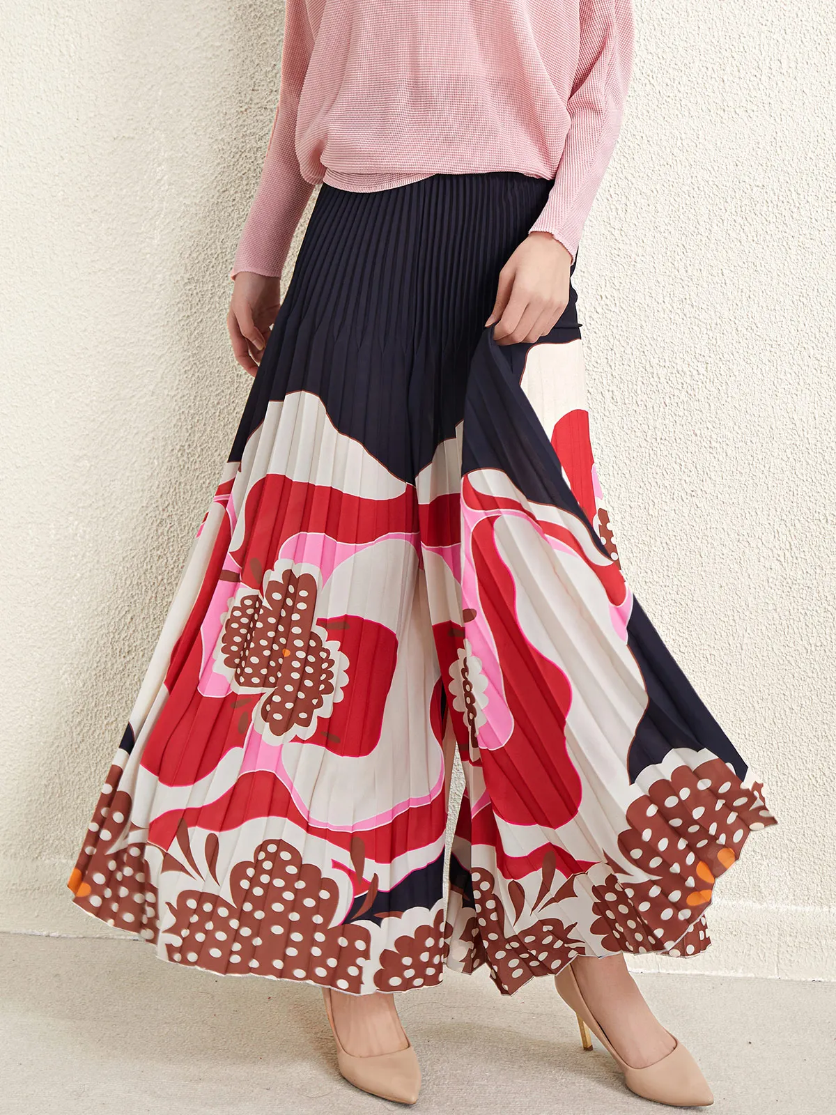 2024 Latest Fashion Pleated Plus Size Trousers Women's Pants Summer Loose Trousers Women Elegant Pants