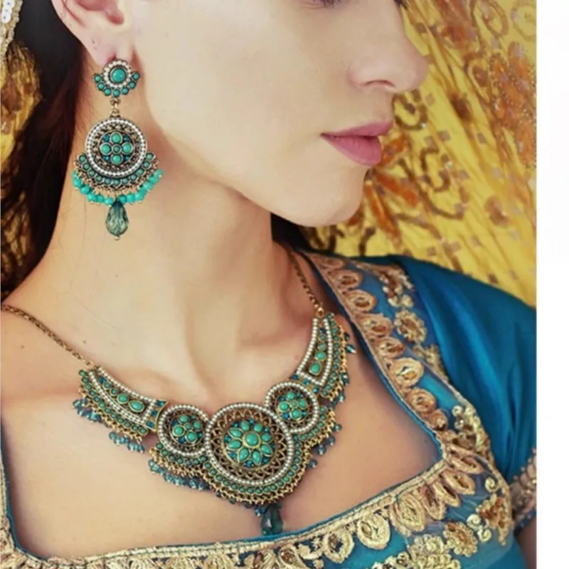 Indian Necklace Female Clavicle Chain Earrings Bollywood Set Bohemian Style Belly Dance Jewelry Retro Ethnic