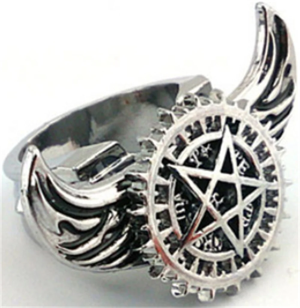Anime Peripheral Attack Giants One Piece Four Kings Rotating Ring Best Accessories Wholesale for Cosplay Travel At Anime Expo