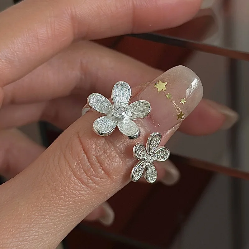 

[Cciris.Com] S925 Silver Brushed Floral Ring Japanese Vintage Minimalist Wholesale Stacking Jewelry for Women