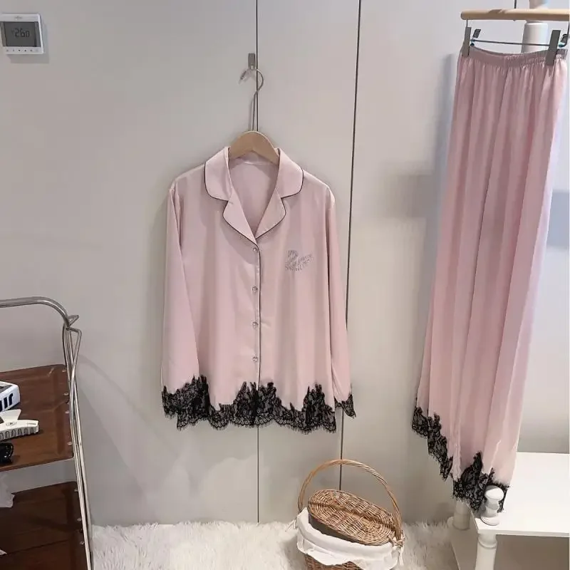 

Женская элегантная одежда для сна, атласный топ, брюки, роскошный пижамный комплект с большой кружевной отделкой, домашняя одежда со стразами и лебединым принтом, одежда для дома, 2 шт.