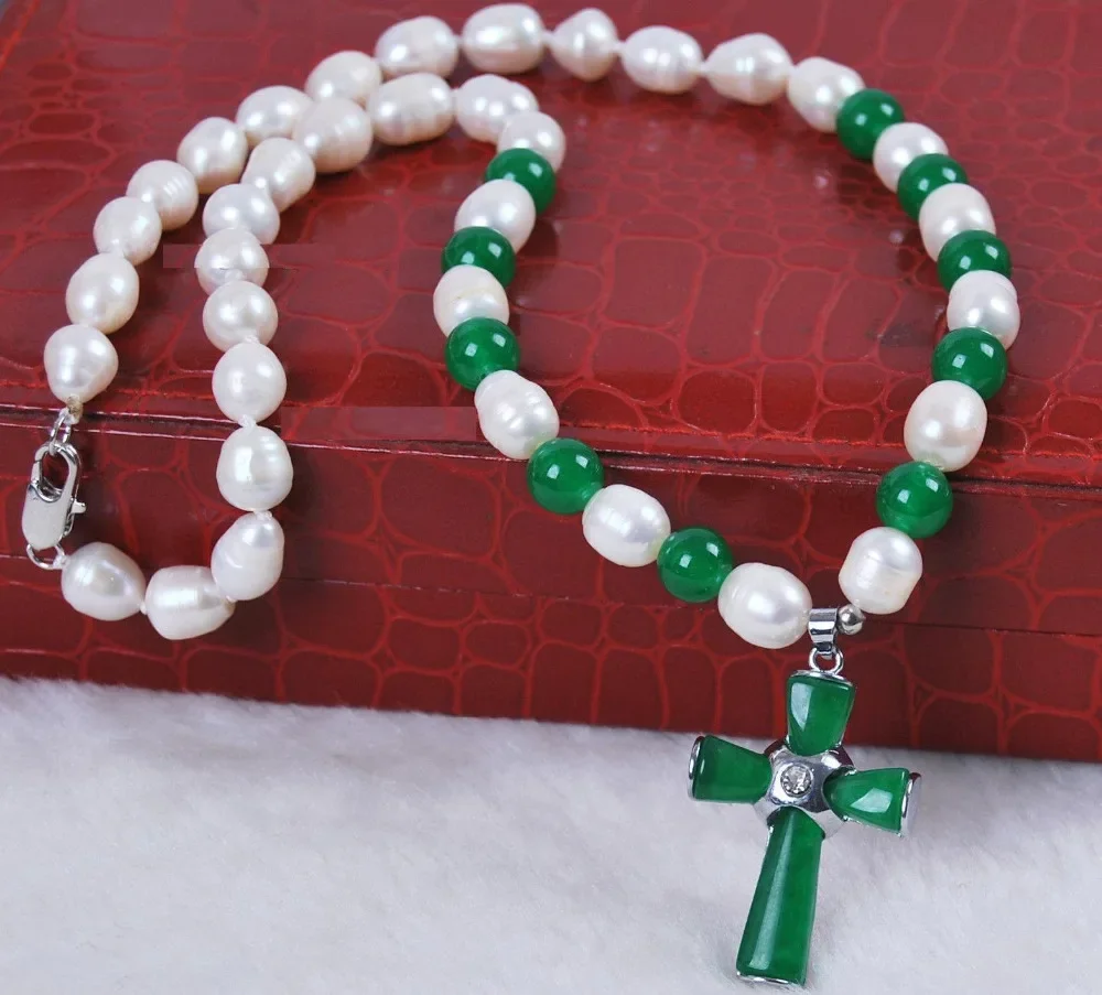 

Genuine White Akoya Cultured Pearl/Green gem Cross pendant(25X35MM) necklace 18