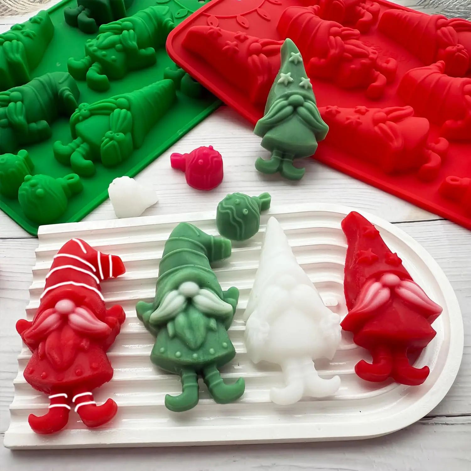 Weihnachtliche Silikon-Backformen - Gnom- & Glockenformen für Süßigkeiten, Schokolade, Mini-Kuchen, Gelee & Kerzen, Festliche Backwerkzeuge – Detail 5