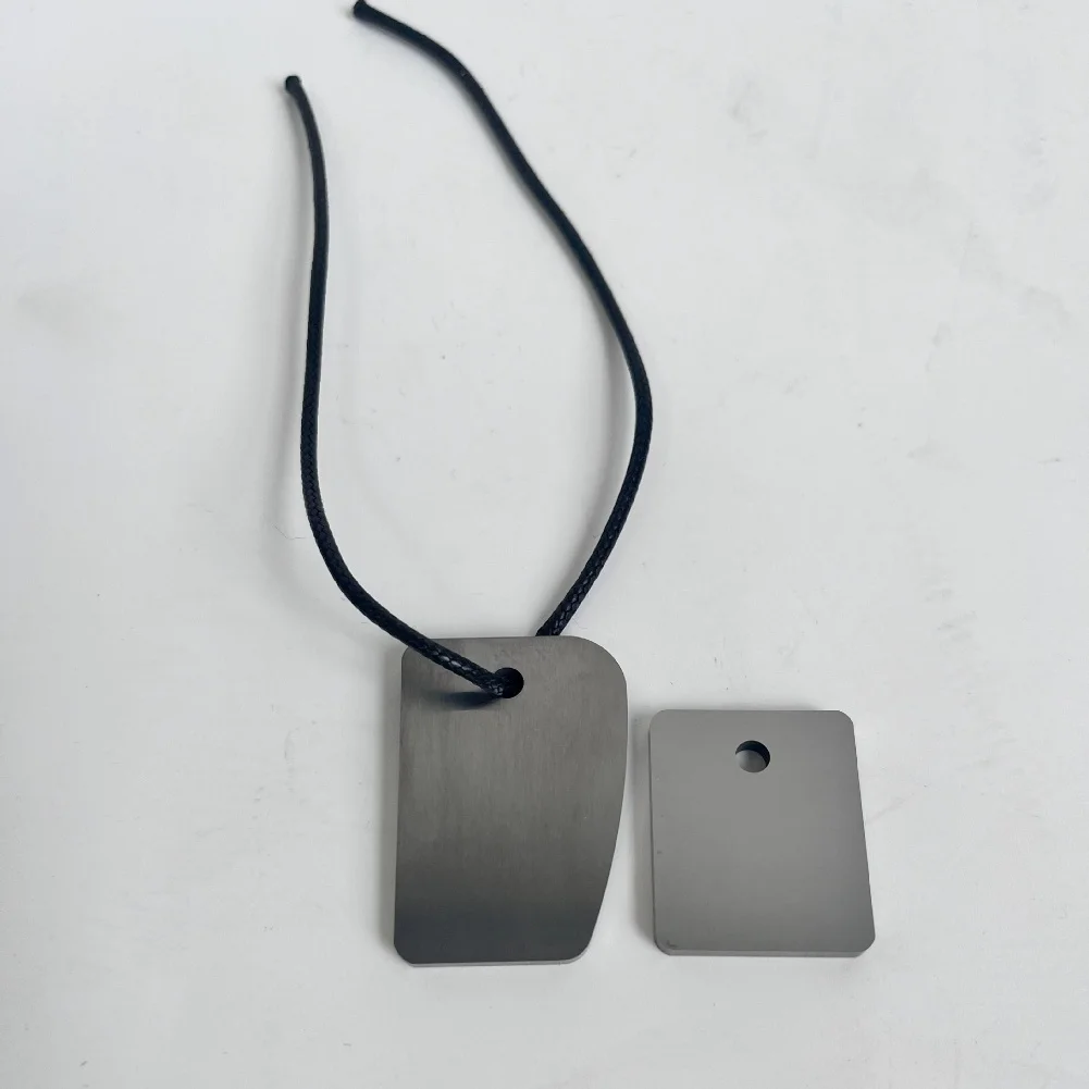 Spray Paint Stain and Scratch Remover Tool with Professional Grade Carbide Blade for Auto Repair and Refinishing Applications