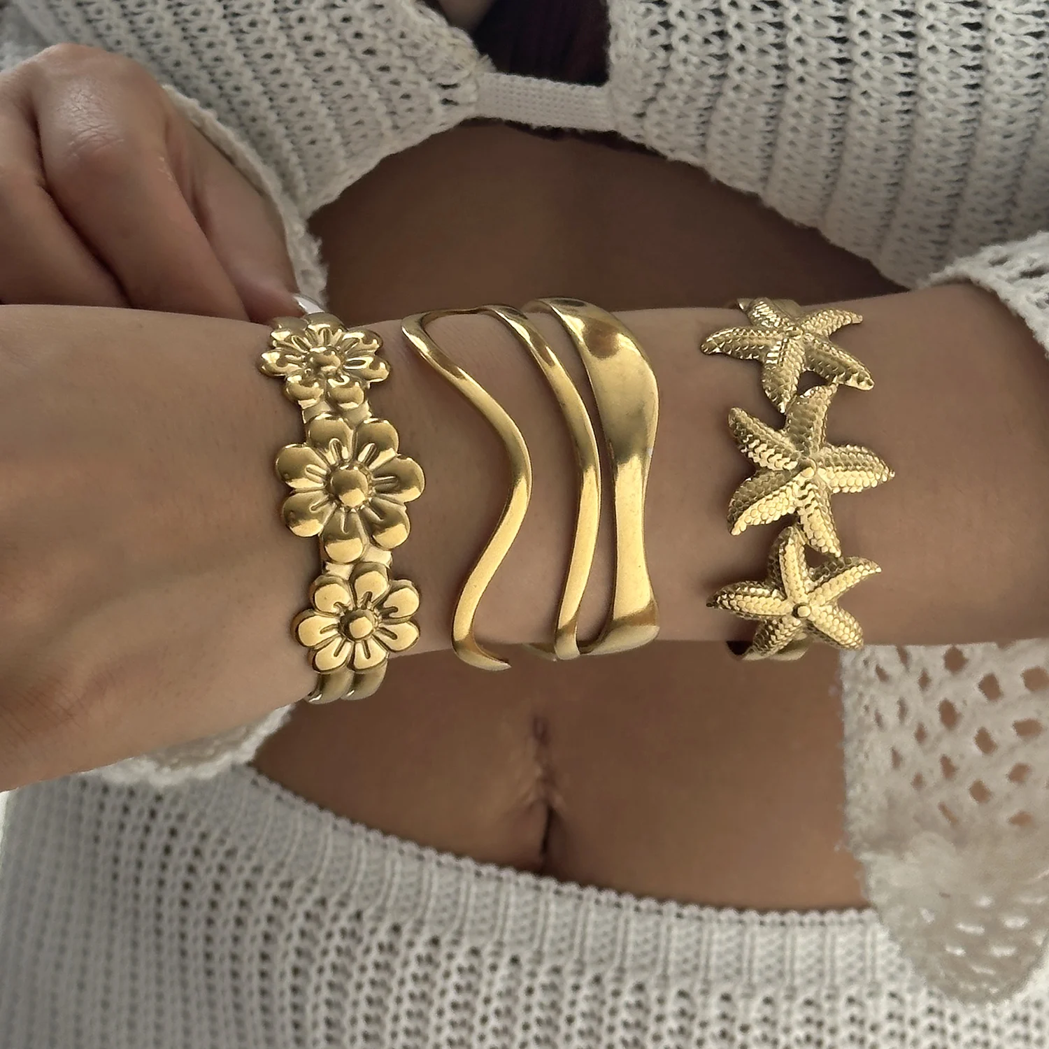 أساور من الفولاذ المقاوم للصدأ مطلية بالذهب للنساء بوهيميا زهرة نجم البحر هندسية قابلة للتعديل الكفة الإسورة مجوهرات مقاومة للماء