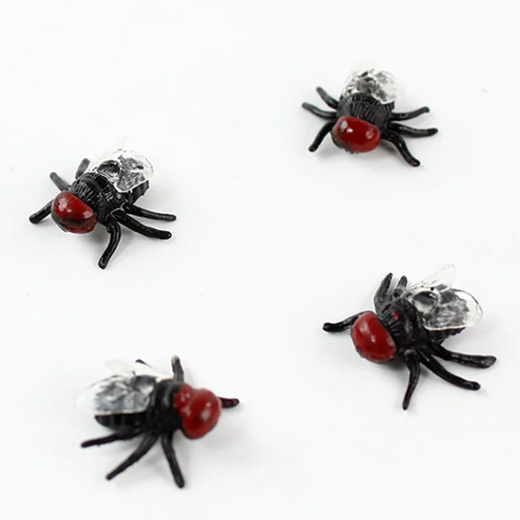 50Pcs Halloween April Fool's Day Spoof Toy Plastic PVC Simulation Fake Fly Toys Model Decoration Accessories Prank Toys Props