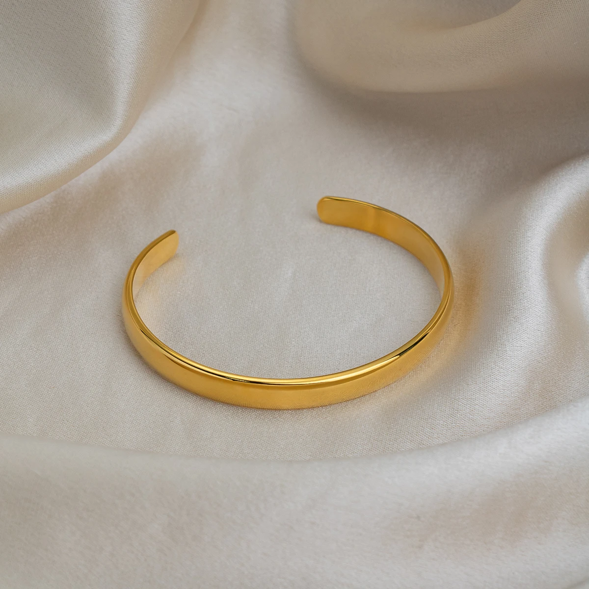 Miia 64MM Minimalist Stainless Steel Metal Smooth Chunky Cuff Open Bracelet Bangle for Women 18K Gold Plated Fashion Jewelry