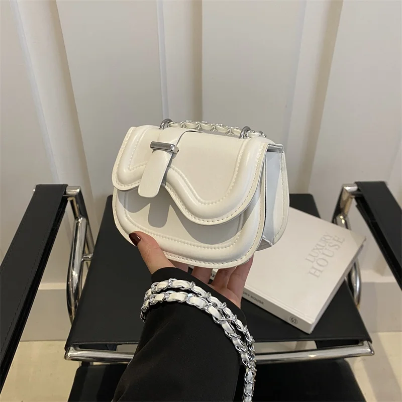 Fashionable Chain Strap Square Bag Women's Shoulder Crossbody Bag Stylish Korean Version 2024 New Arrival Handbag