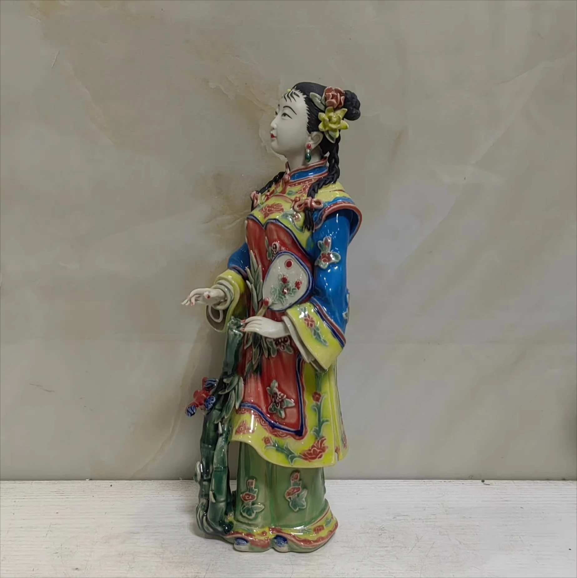 Shiwan doll ceramic fan lady bamboo shake clear shadow handmade ornaments home shop creative feng shui beautiful woman
