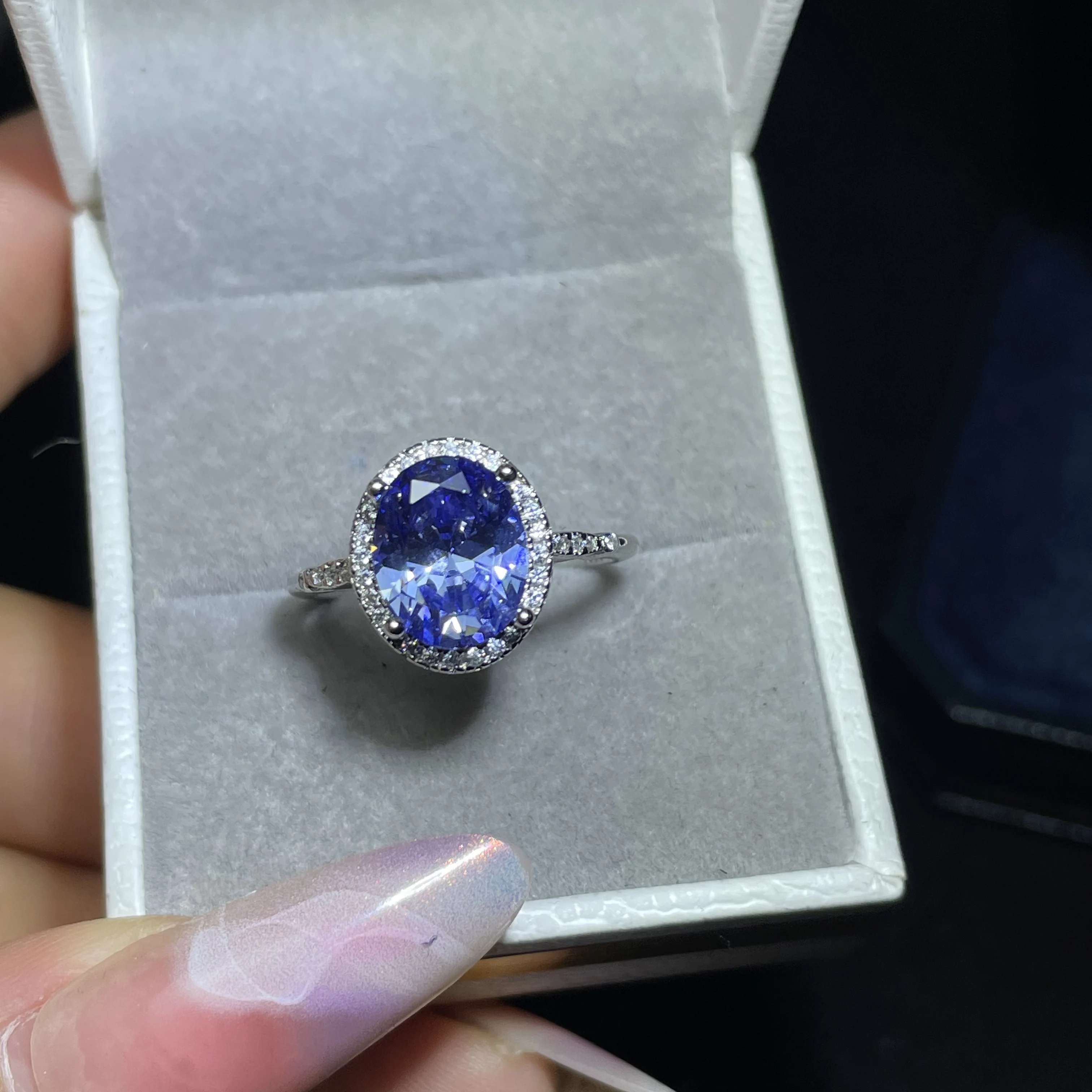 Rainbow Series S925 Pure Silver Engraved Sapphire Floral Ring - Luxurious and Versatile Gift for Your Girlfriend