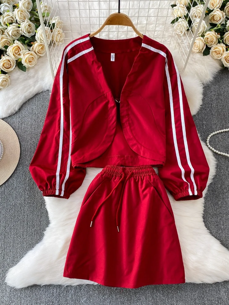 

Casual sports two-piece set women's summer loose contrasting striped long sleeved top versatile drawstring high waisted skirt