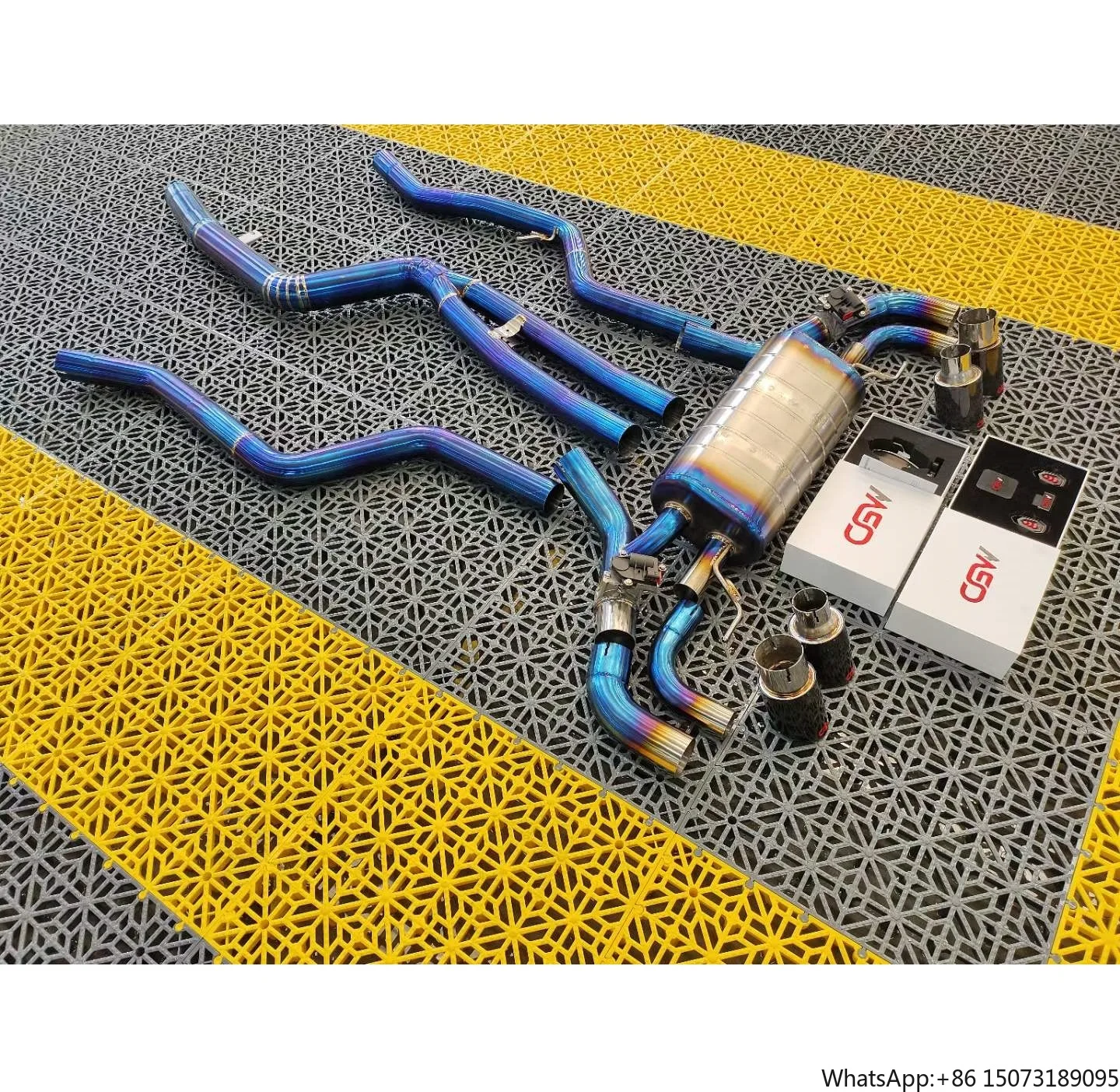 

Выхлопные трубы CGW последнего дизайна с титановым покрытием и двойными насадками для G20 340i B58 3.0T