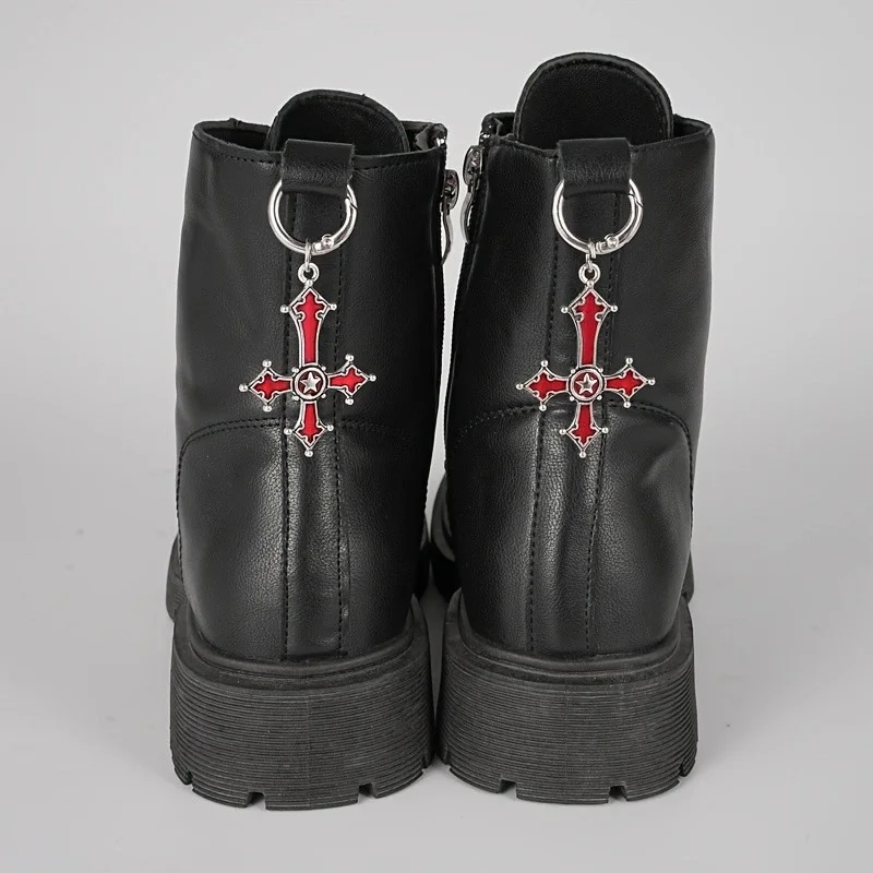 2Pcs Gothic Red imitation enamel star cross O-ring metal shoe pendant punk boots detachable hanging decoration
