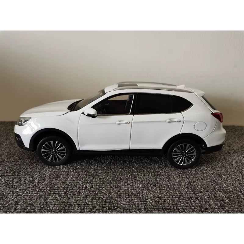 Odlewany model samochodu GAC TRUMPCHI GS5 w skali 1:18, oryginalny, ze stopu, kolekcjonerski, zabawka, prezent, pamiątka, ozdoba do ekspozycji.