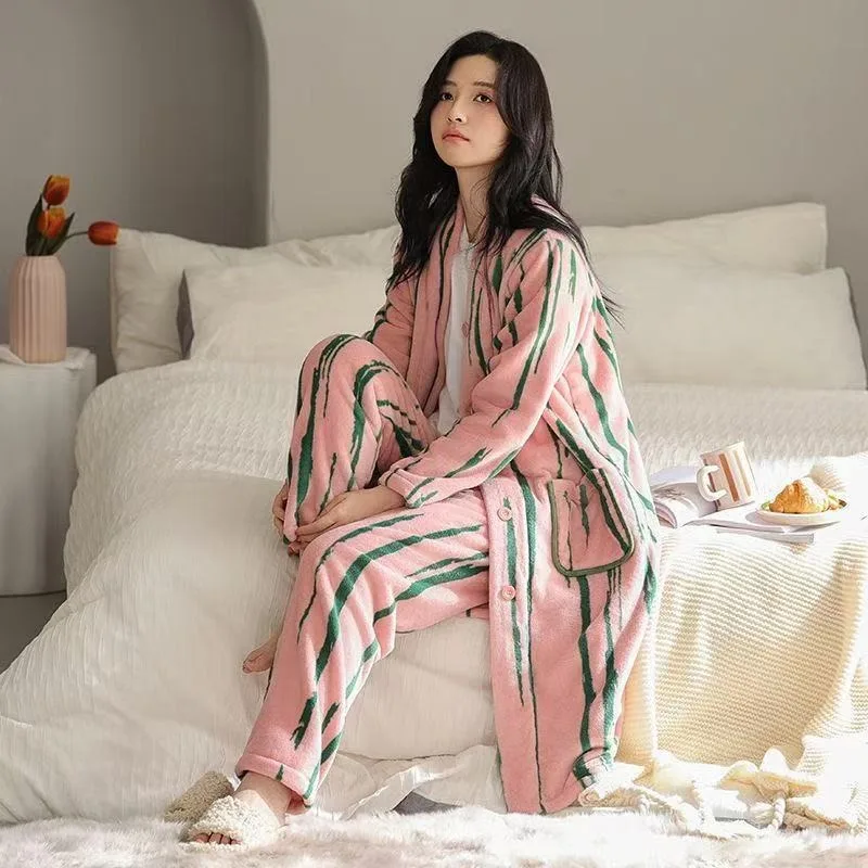 Women's Autumn and Winter Pajamas Set Can Be Worn Outside The Homewear Set New Warm with Fleece Thickened Flannel Coral Velvet