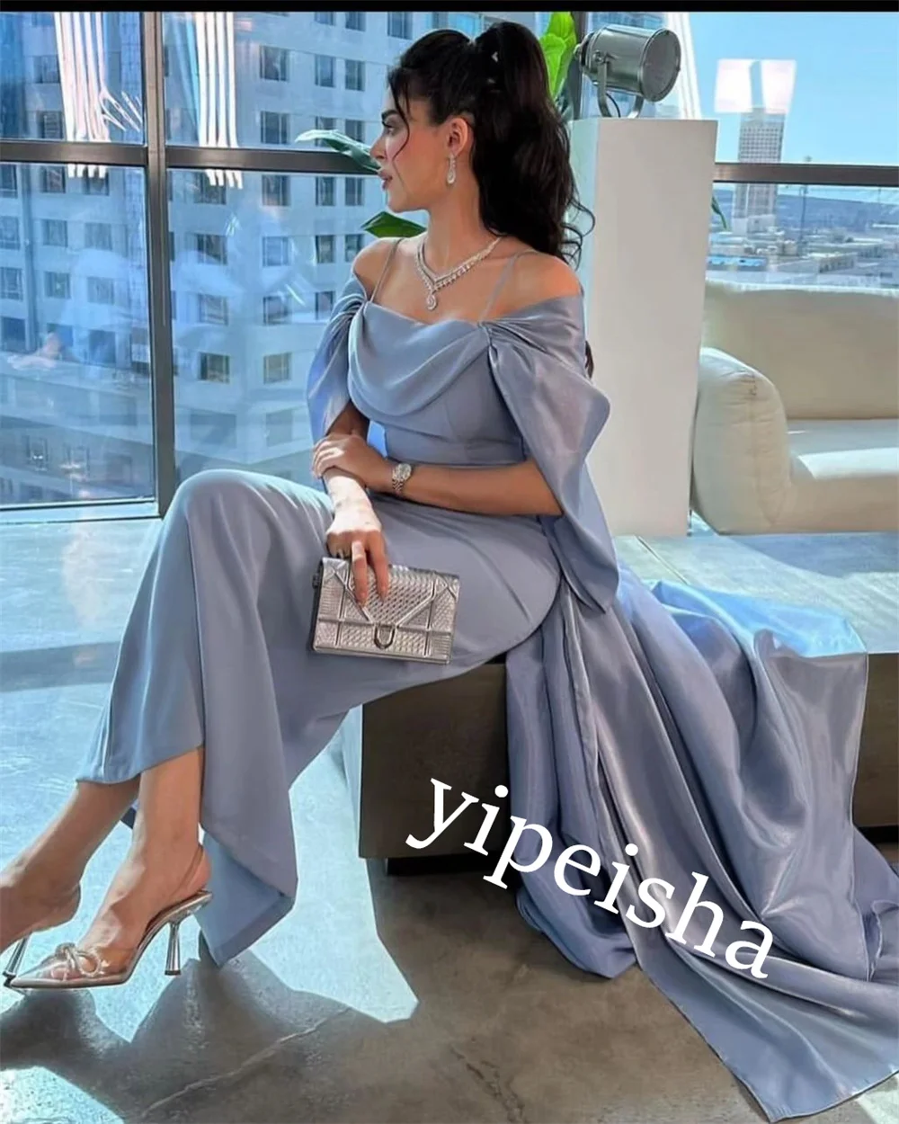 Indah kualitas tinggi berkilau Charmeuse Pleat Natal selubung Off-the-shoulder Bespoke gaun acara gaun Midi