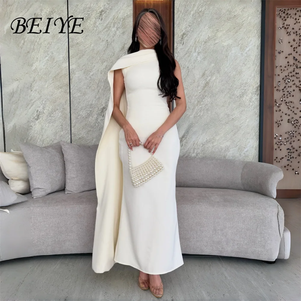 

BEIYE Простое вечернее платье-футляр цвета слоновой кости с накидкой 2026, платье для выпускного без рукавов с разрезом, вечернее платье по индивидуальному заказу فساتين 미 مس