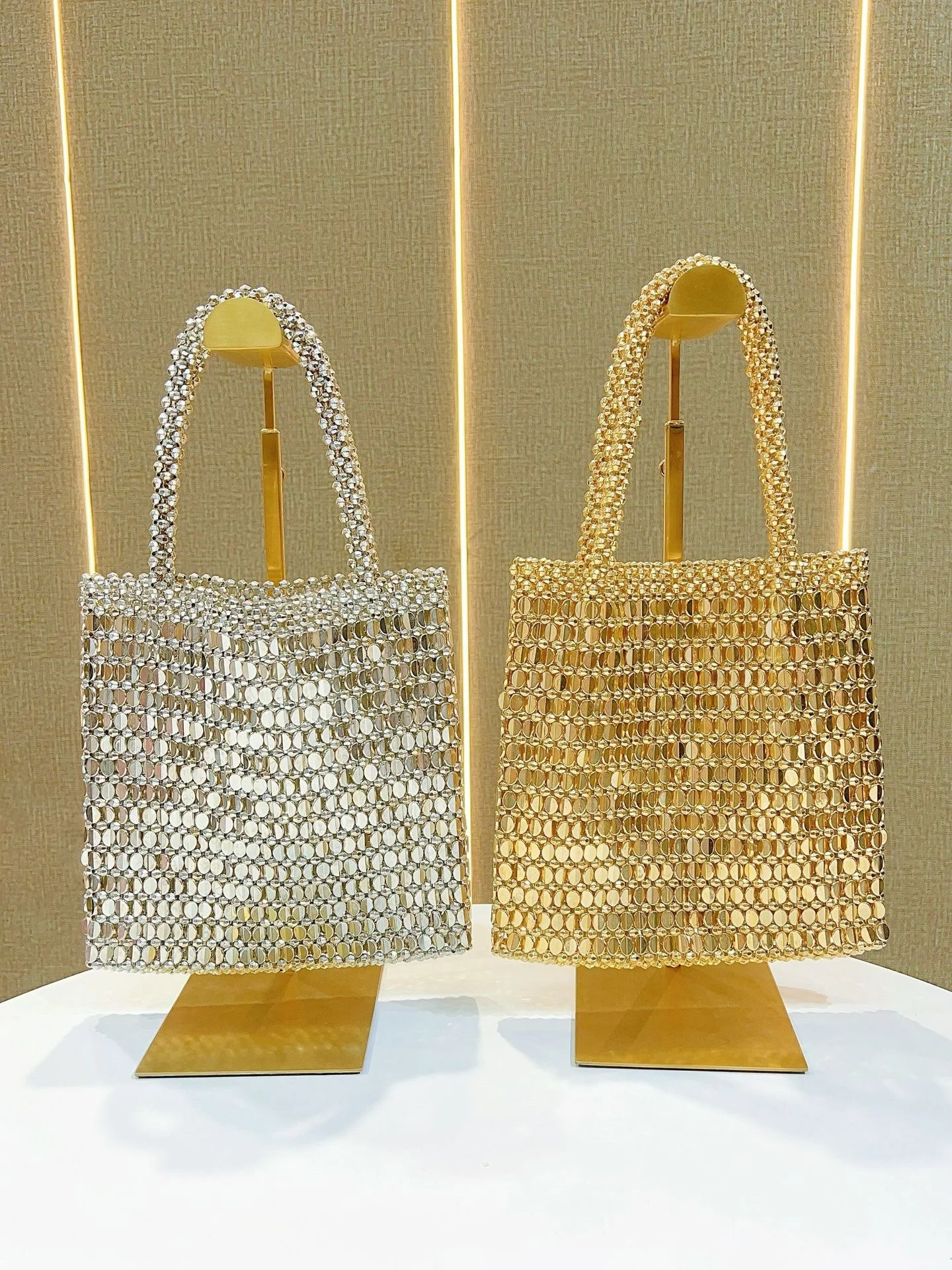 

Luxury Gold Hand Bag Pleated Party Luxury Purse Rhinestone Bag Beaded Crystal Clutch Purses for Women Evening Wedding Handbag