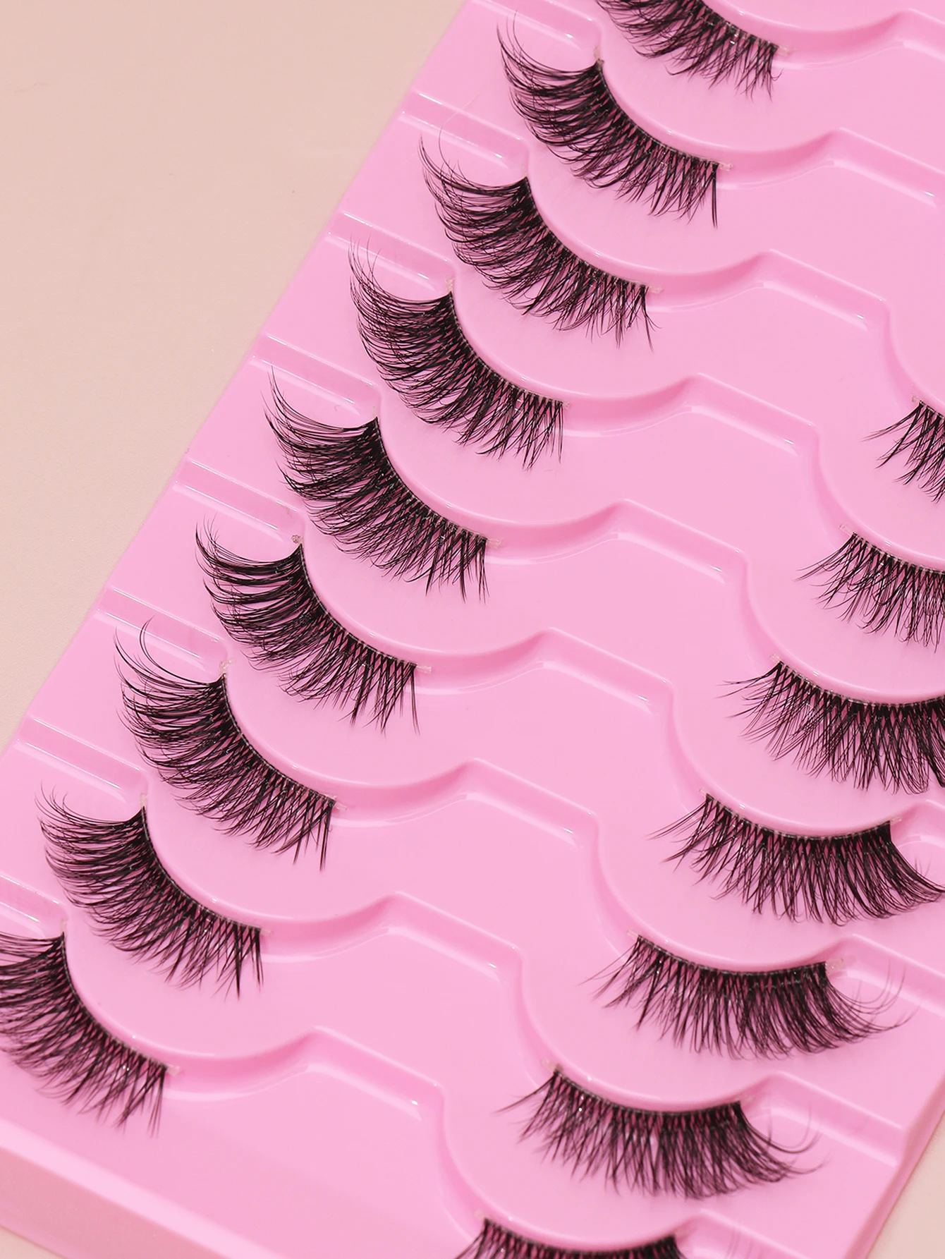 10ペアの半天然ふわふわで柔らかい3Dミンクアイマルチレイヤーまつげ、パーティー、クラブ、日常の仕事に最適