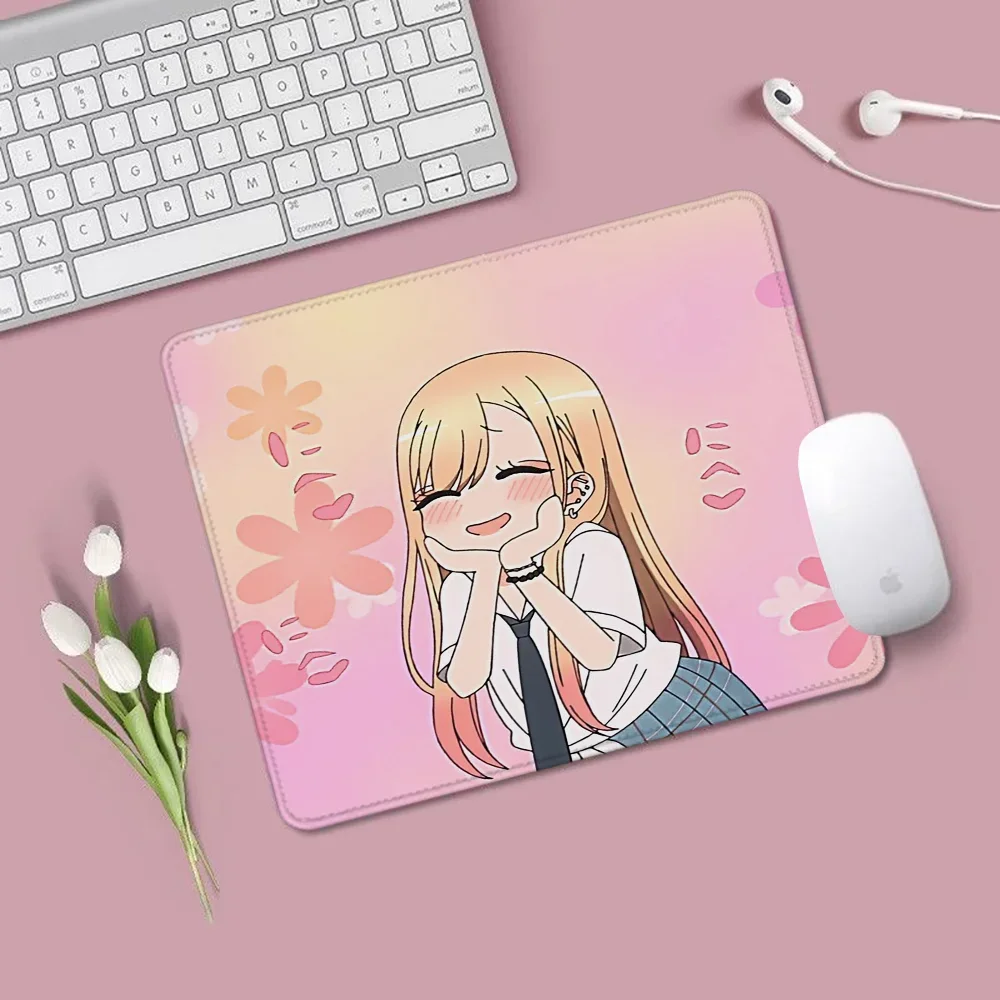 Alas Mouse Anime Kecil Lucu untuk Mouse Komputer Kitagawa Marin Alas Mouse Gaming Aksesori Meja Kantor Kantor Tikar Karpet Gamer
