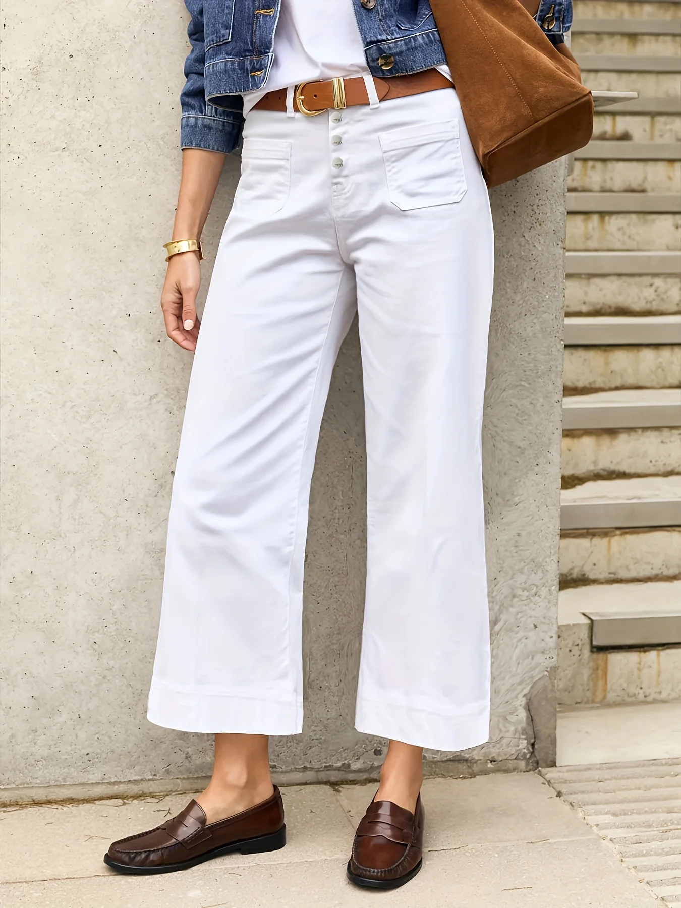 

Белые эластичные прямые широкие джинсы с высокой талией и пуговицами спереди длиной 9/10 для женщин