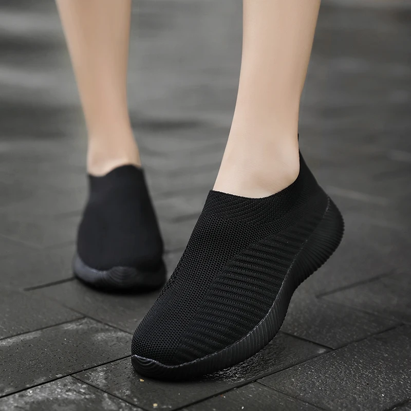 Women Flats Casual Shoes Slip On Fashion Flykint Waking Sneakers Breathable Female Loafers Lightweight Women Footwear Big Size