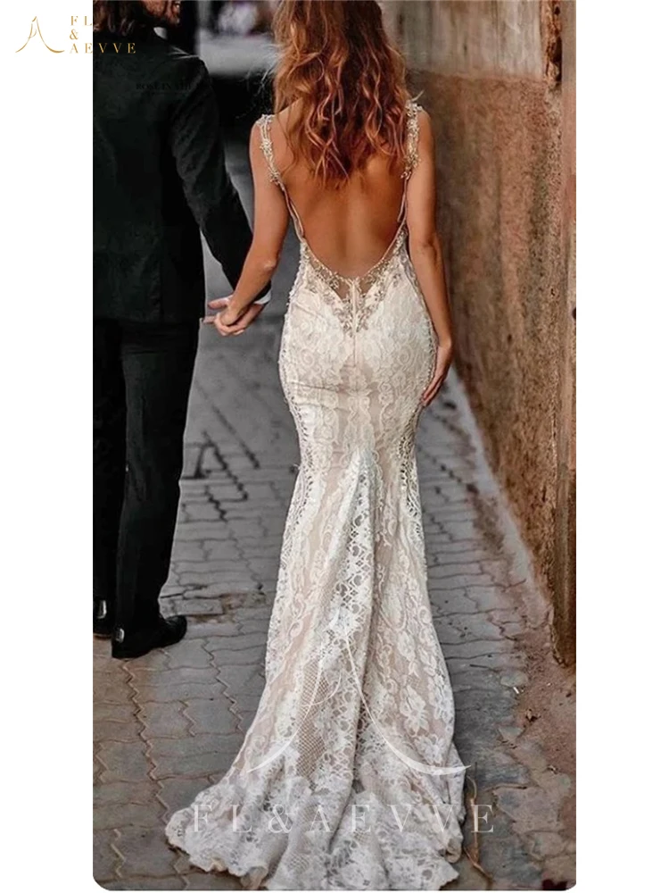 Sexy Beach Open Back Wedding Dresses with Beaded New Boho Mermaid V-Neck Bridal Dress Sleeveless Court Train Lace Bridal Gowns