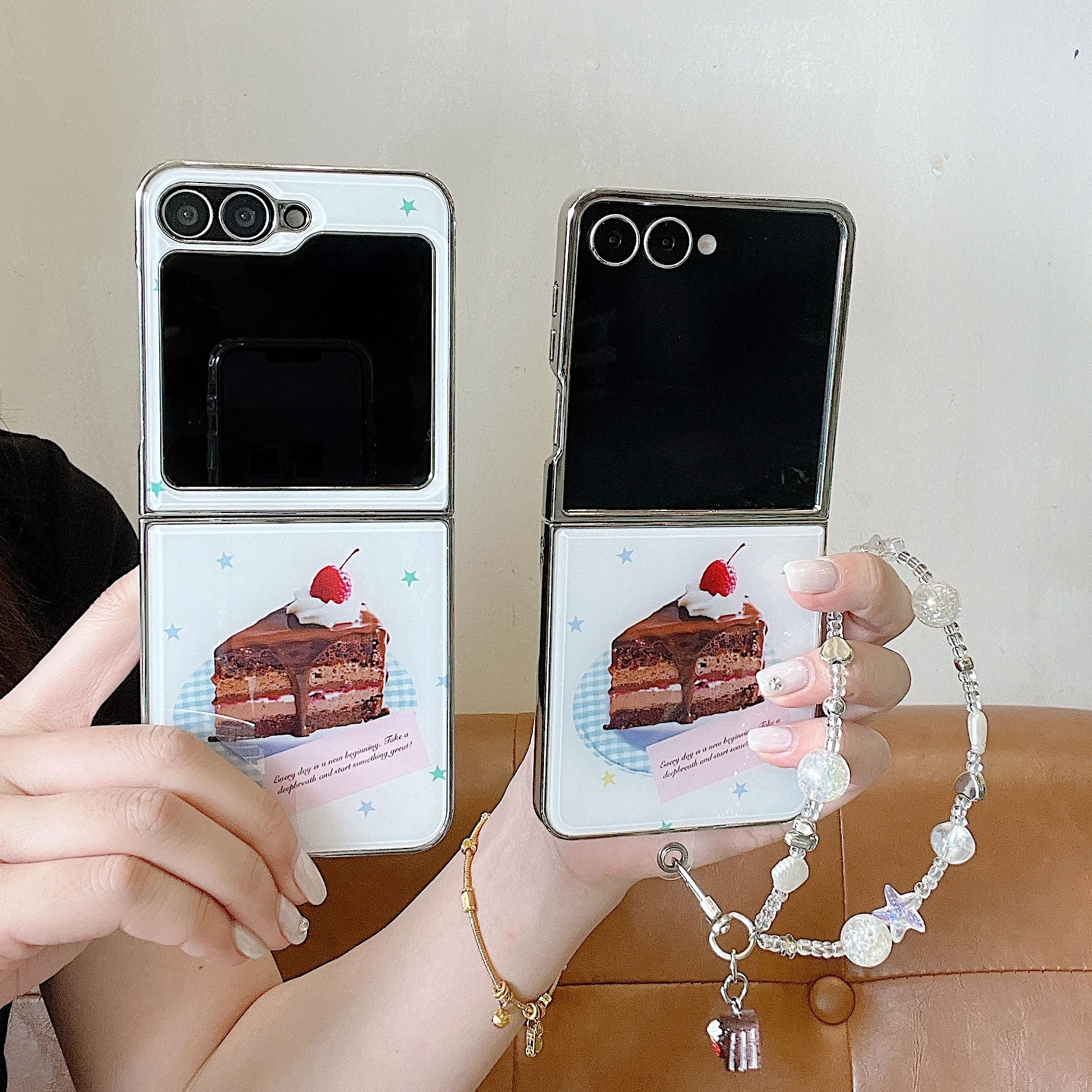 Kawaii Cartoon Cute Korea Fashion Cake Print Phone Case With Lanyard For Samsung Galaxy Z Flip 7 6 5 4 3 Shockproof Protectiv