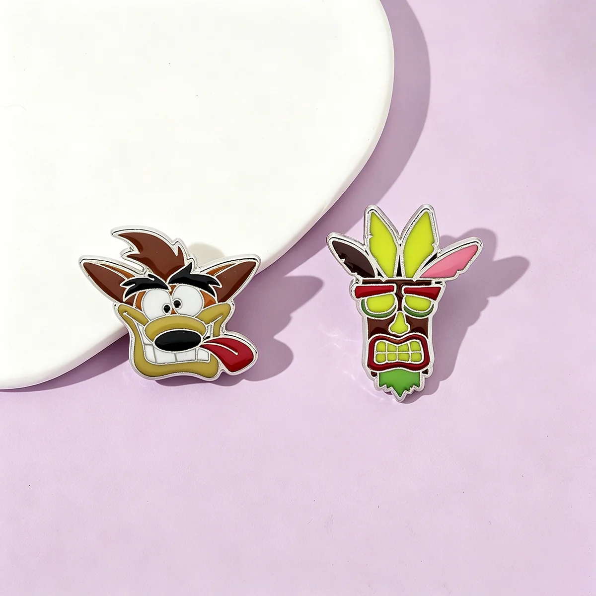 2Pcs/Set Cartoon Totem Character Enamel Brooch Aku Aku Metal Lapel Badge Cosplay Costume Jewelry Accessories Gift For Friends