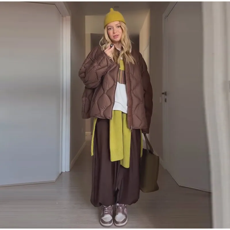 Diamond‑Quilted Short Puffer Jackets Women's Full Sleeves Round Neck Padded Coats 2026 New Ladies Winter Office Solid Outwear