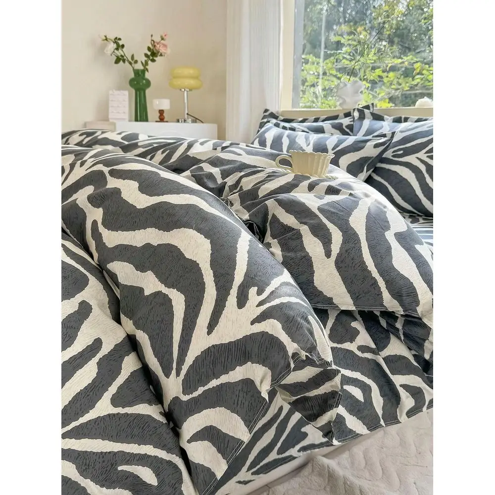 

Bedding Set, Soft SkinFriendly, Includes 1 Duvet Cover 2 Pillow Shams, No Filler, Suitable For Dorm, Bedroom, Multiple Sizes Av