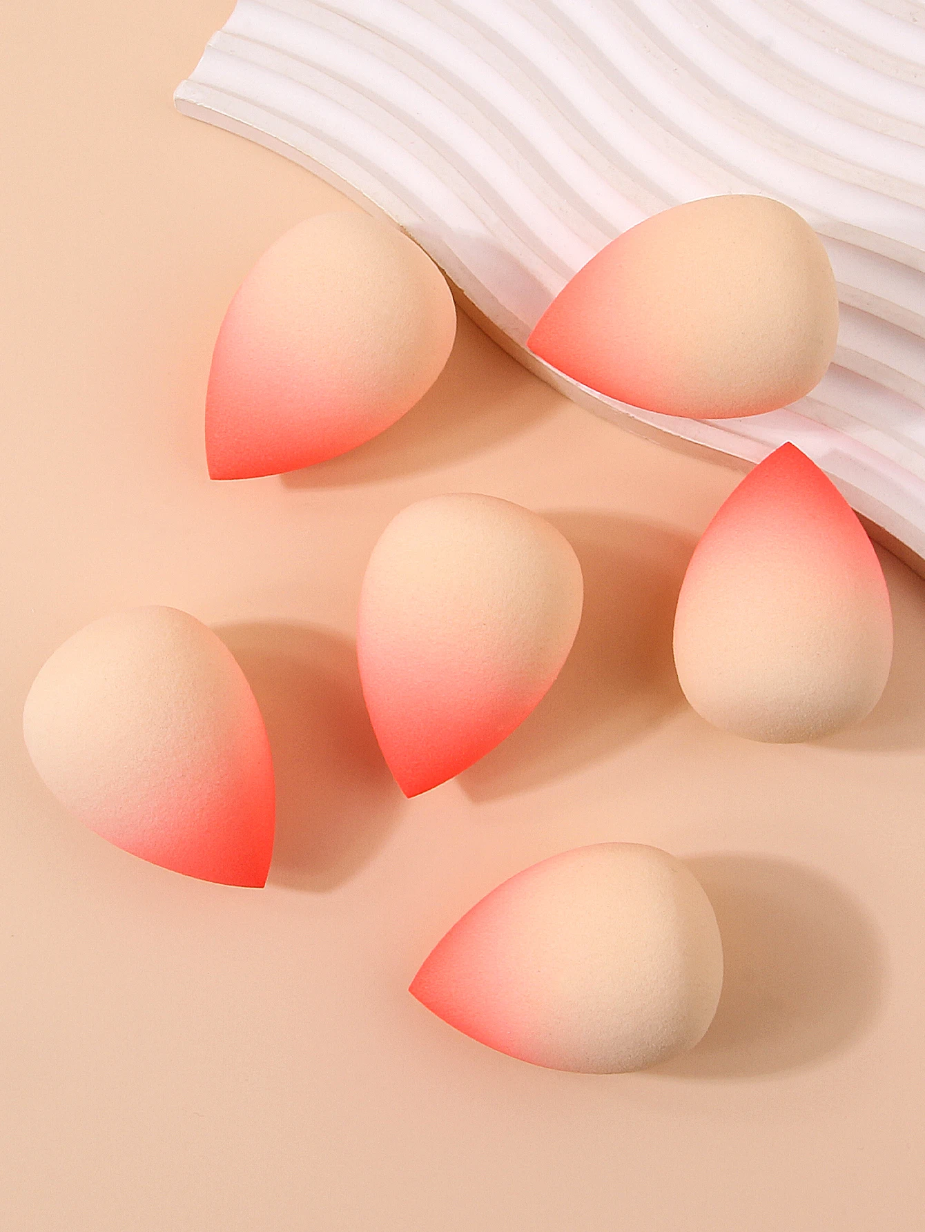 6個のグラデーションメイクアップスポンジセット、コンシーラー＆ファンデーションメイクアップスポンジツール、ソフトラテックスフリー化粧スポンジ、メイクアップアクセサリー