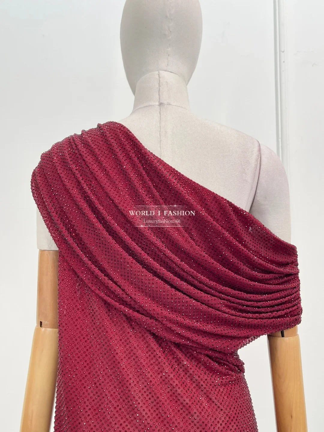 Femmes rouge à manches courtes diamants pressés Blouse hauts 2025 nouveau Design