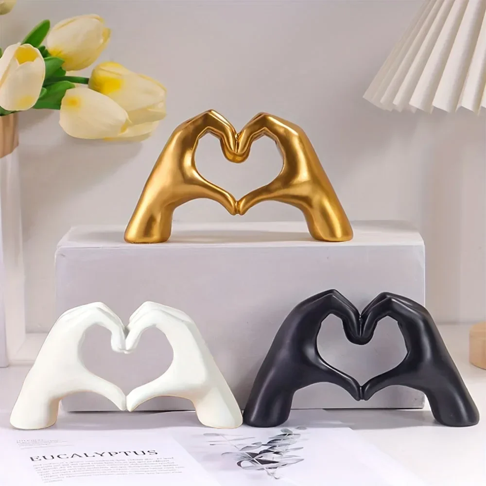 Home Office Resin Love Gesture Statues Sculptures Desktop Ornament Sculpture Figurines Nordic Light Luxury Art Crafts Decoration